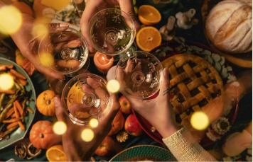 SEASONAL GIFTING