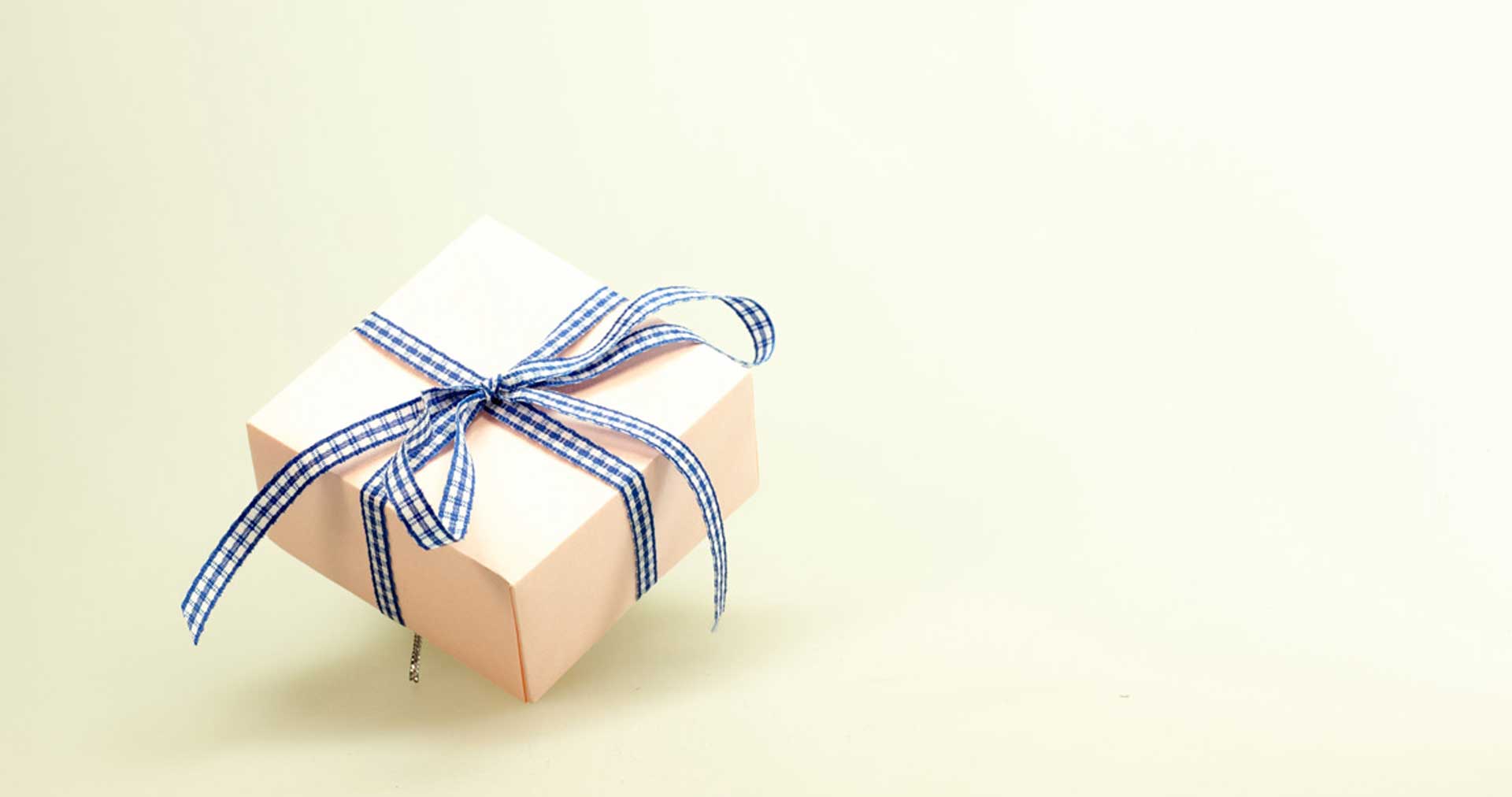 GET YOUR HOLIDAY GIFT CERTIFICATES TODAY!